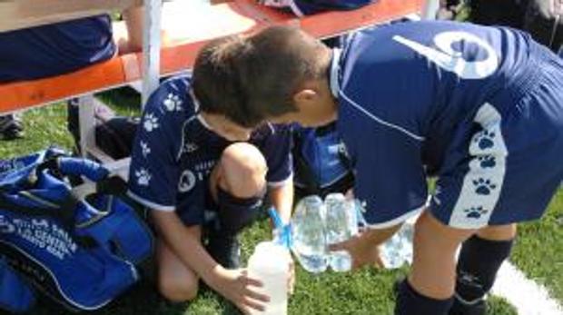 Mueve ficha y el Campus Infantil de Fútbol de la UCA, entre los nominados a los II Premios Con Los Peques 2016