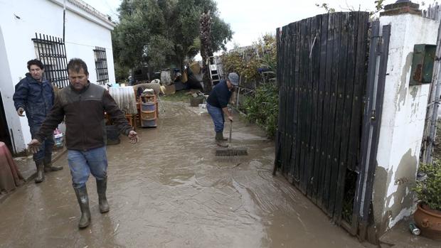 Vejer abre el punto de atención a las familias afectadas por inundaciones para tramitar las ayudas