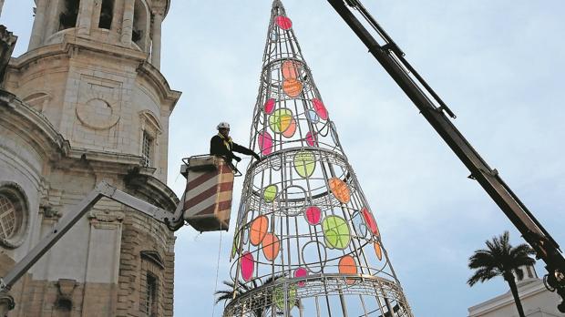 Llega el alumbrado más pobre de Navidad