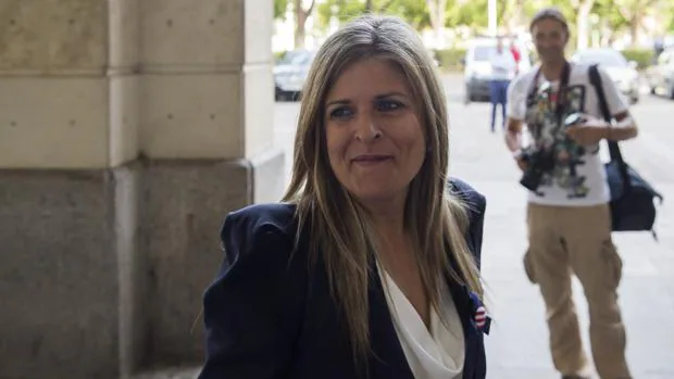 El TSJA revisará la condena a Ana Hermoso por el cohecho del bolso de Loewe