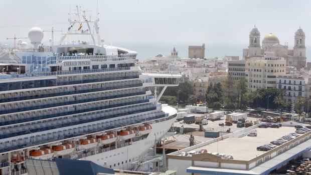 Cádiz es uno de los referentes nacionales en turismo de cruceros