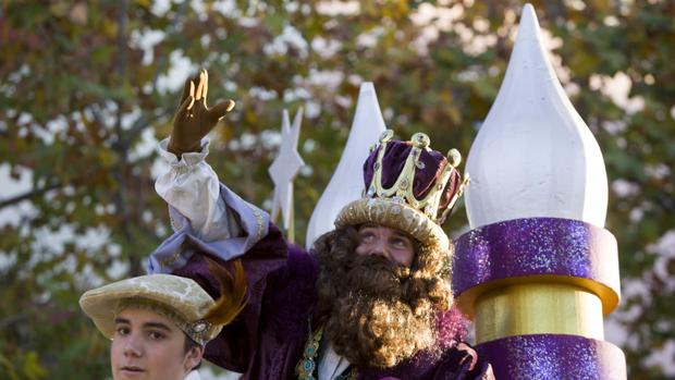 La Cabalgata de Reyes de Cádiz entró con buen pie en 2017