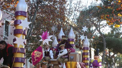 La Cabalgata de Reyes de Cádiz entró con buen pie en 2017