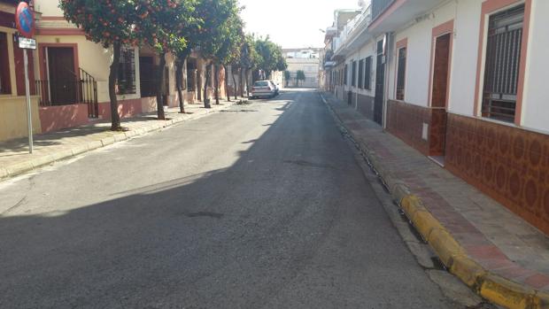 En la calle Virgen del Águila ahora sí hay dónde aparcar