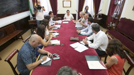 Reunión de la comisión de remunicipalización.