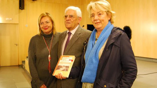 Presentación de la colección «José López Sánchez, José Antonio López Espinosa… y Dos Hermanas»