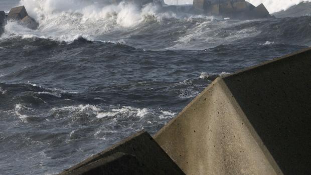 Suspendidos por segundo día los catamaranes entre Cádiz y Rota a causa del mal tiempo