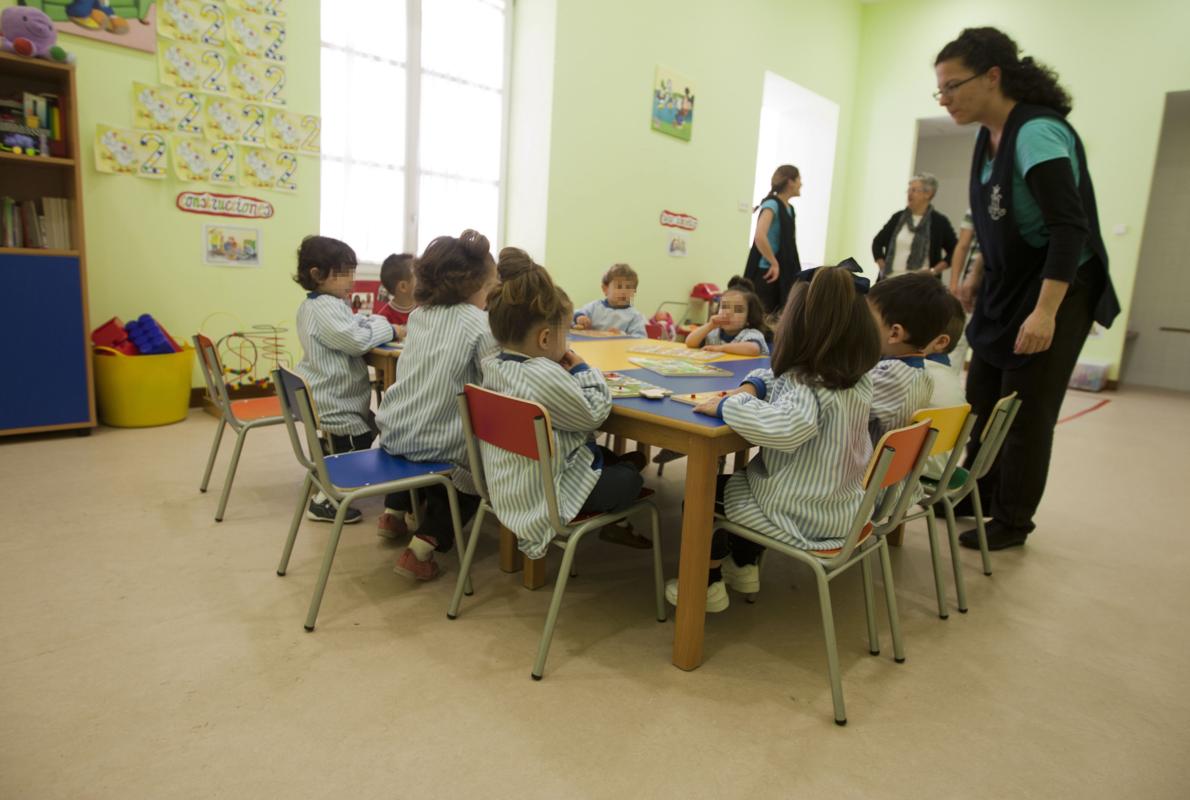 Unas 4.000 familias gaditanas, pendientes del futuro de Educación Infantil