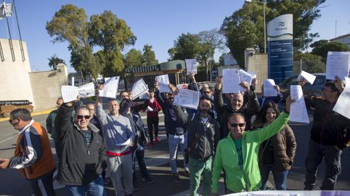 Parados del metal extienden sus protestas a San Fernando y reclaman trabajo en Navantia