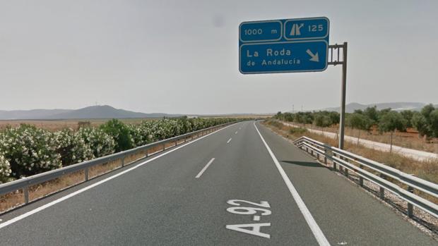 Uno de los dos fallecidos en el accidente de tráfico de la A-92 circulaba en sentido contrario