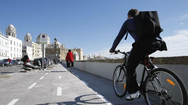 López estima que en octubre podrán comenzar las obras del tramo de extramuros del Carril Bici