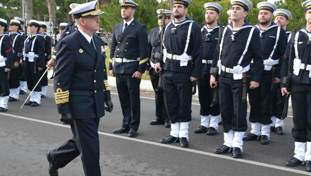 El Almirante Jefe de Estado Mayor de la Armada visita distintas Unidades de la Bahía de Cádiz