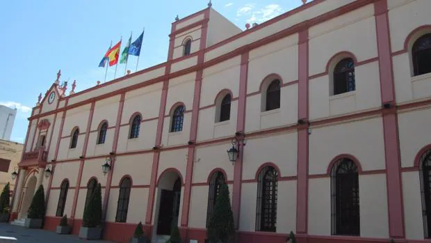 Fachada del Ayuntamiento de Alcalá de Guadaíra