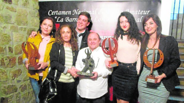 Bodas de plata con premio para unos aficionados al teatro