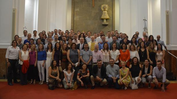 Alumnos y docentes de la promoción de 1992 de San Felipe Neri