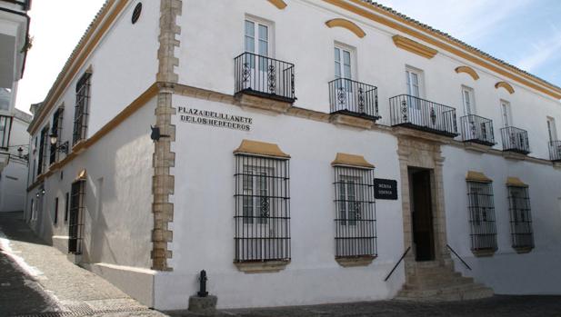 Una imagen de la fachada del hotel Medina Sidonia