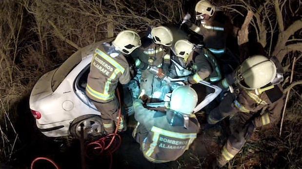 En el aire sigue la incorporación de los bomberos del Aljarafe, dependientes de la Mancomunidad