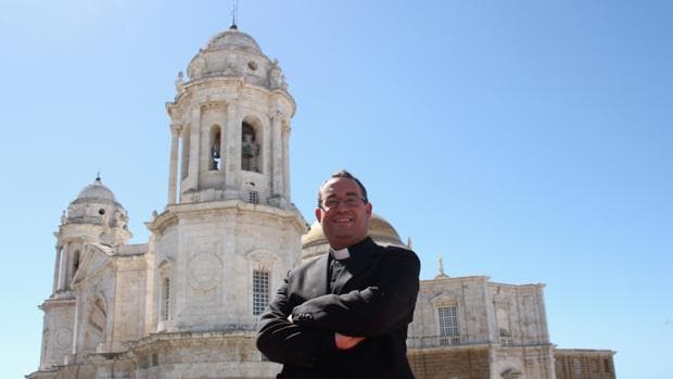 Ricardo Jiménez Merlo, nuevo deán de la Catedral de Cádiz