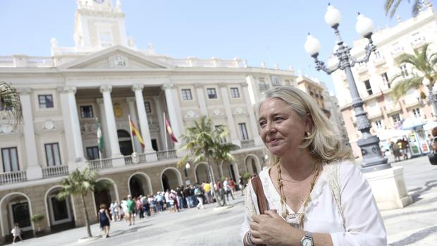 Mercedes Colombo: «Cádiz no aguantaría cuatro años más con un gobierno de Podemos»