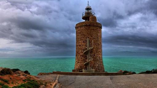 Diez playas de Cádiz para hacer turismo cultural sin mover la sombrilla