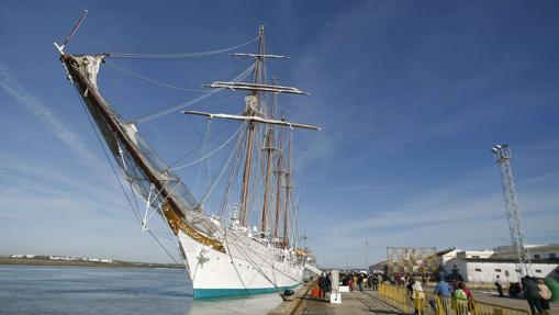 Elcano en el arsenal de La Carraca.