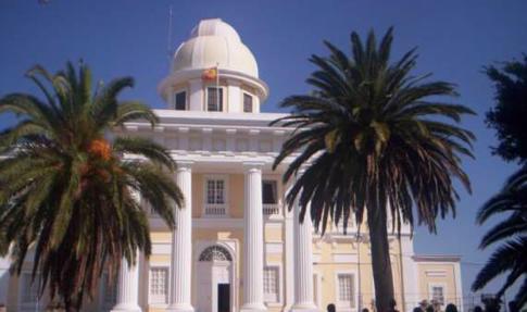 Fachada del Real Observatorio de la Armada.