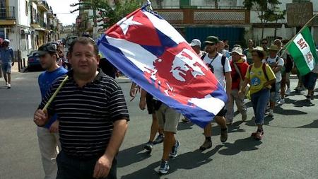 El alcalde de La Roda, Fidel Romero, durante una manifestación en 2012