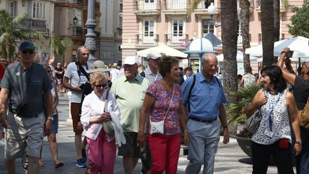 Los cruceristas toman la ciudad