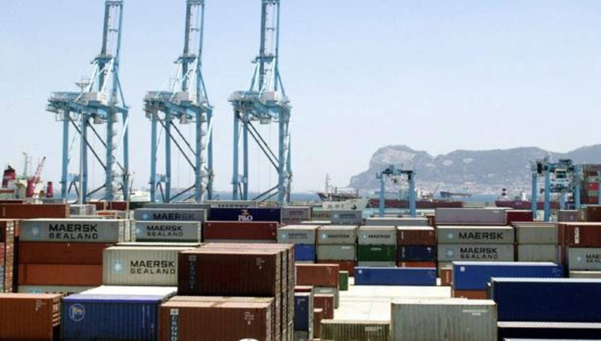 Container en el puerto de Algeciras