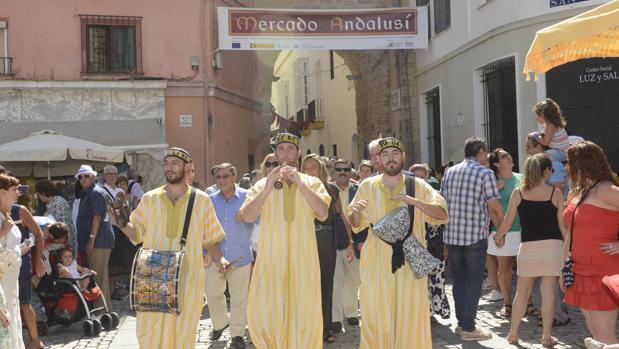 El Mercado Andalusí llega hoy al Pópulo con más puestos y actividades