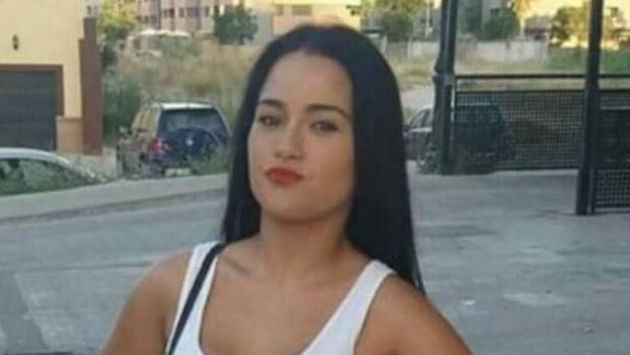 Manuela Baeza, la menor de Camas desaparecida, continúa aún en paradero desconocido