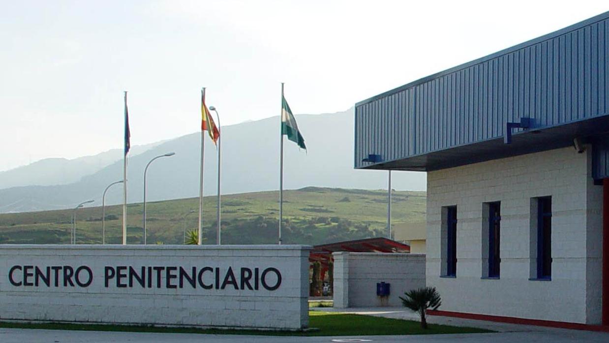 Exterior de la cárcel de Botafuegos, en Algeciras.