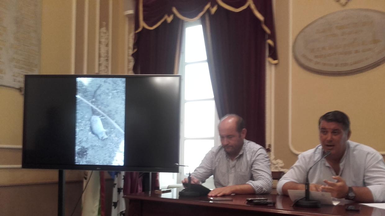 Juan José Ortiz e Ignacio Romaní, en la rueda de prensa.