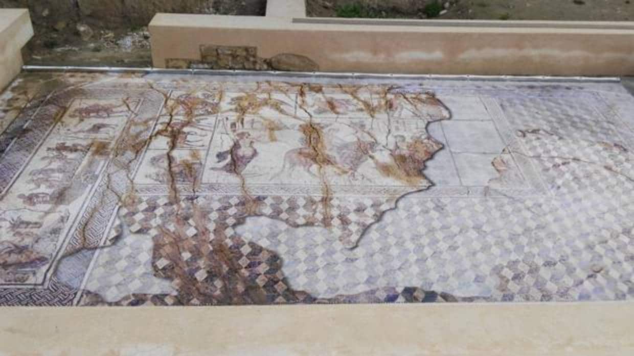 Imagen del mosaico ecijano de cuarenta metros cuadrados que será restaurado en Sevilla por el IAPH