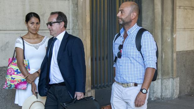 El PP pide a Villalobos que destituya como asesor al concejal de Burguillos imputado