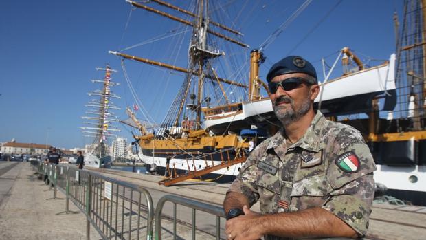 Desembarco de las Armadas italiana y peruana en Cádiz