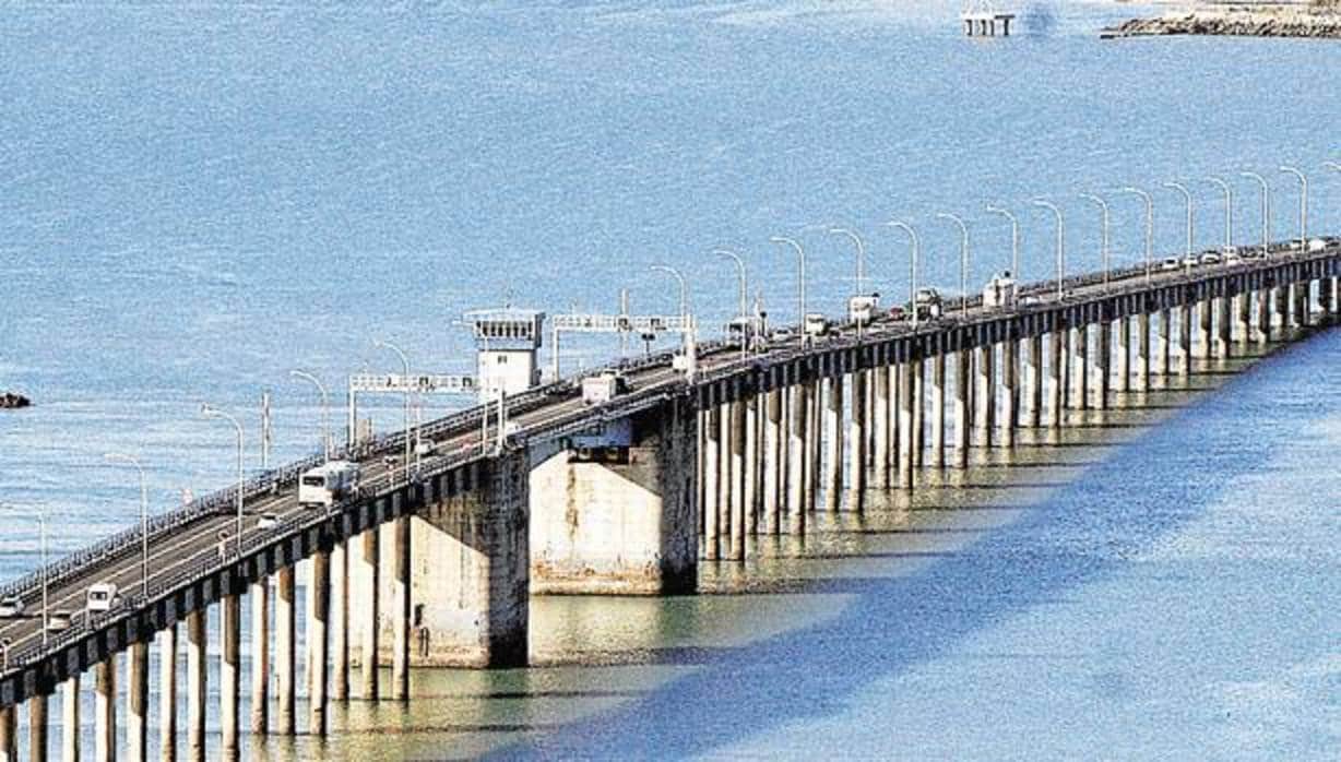 Las obras de renovación del tramo móvil del puente Carranza provocará cortes diarios hasta octubre