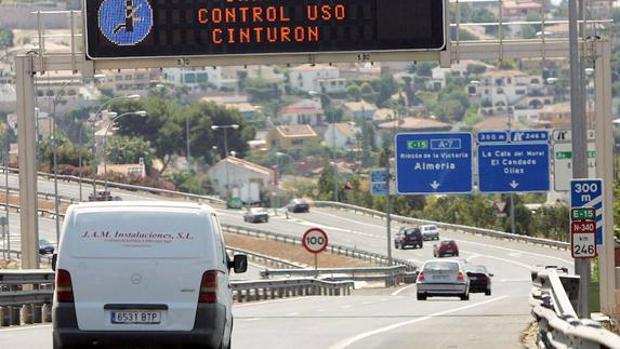 Ya funcionan varias cámaras para detectar el uso del cinturón de seguridad ¿dónde están en Cádiz?