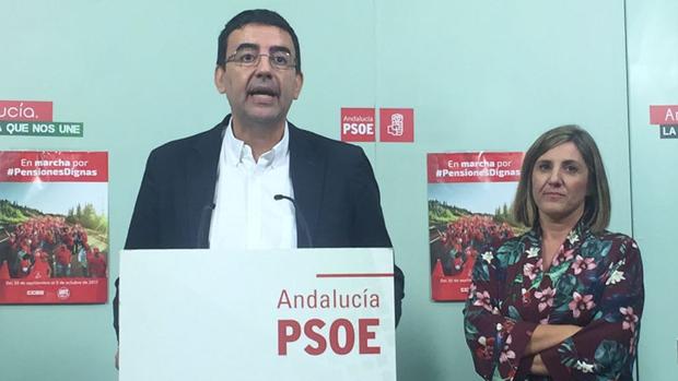 La Junta presenta la renta mínima de inserción en Cádiz