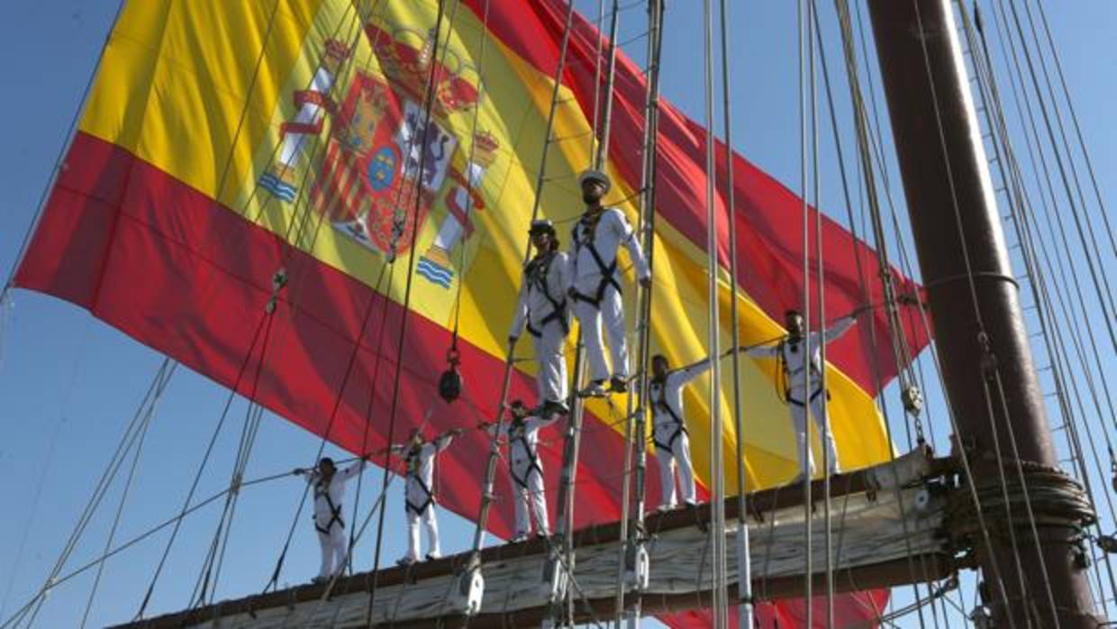 Formación de marineros en el buque escuela Juan Sebastián de Elcano.