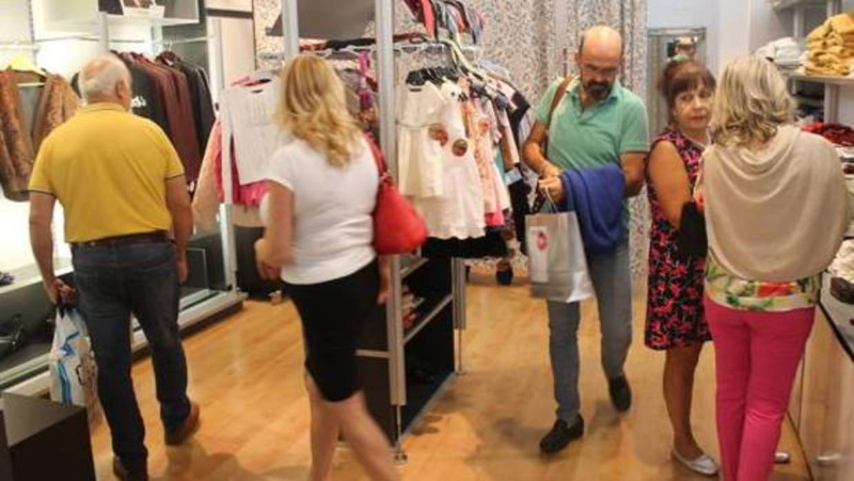 Cáritas ha abierto en Jaén su primera tienda de ropa en Andalucía-