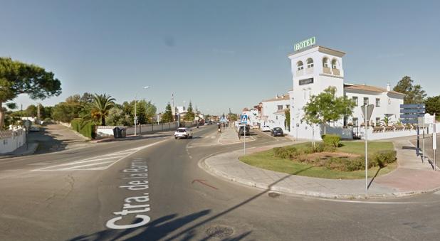 Fallece un motorista tras sufrir una caída en la carretera de la Barrosa de Chiclana