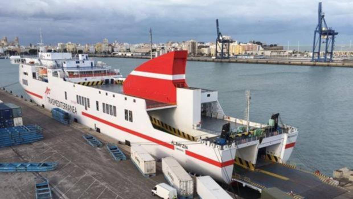 Buque 'Albayzin', recientemente en los muelles de Cádiz