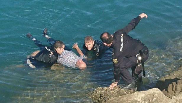 Salvan la vida a un hombre que se había dado por muerto en El Puerto