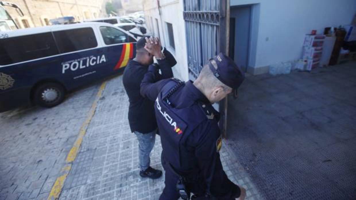Al banquillo una banda acusada de un violento robo en Cádiz