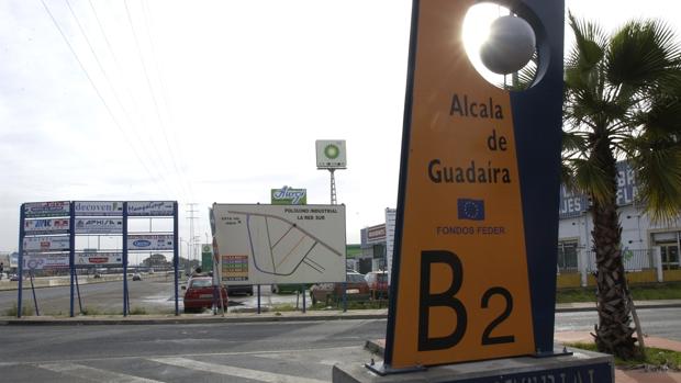 Fallece en Alcalá un trabajador tras ser golpeado por el brazo de una grúa en un taller