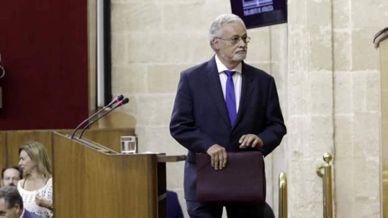 La subida de sueldos de los concejales ha llegado hasta el Defensor del Pueblo Andaluz