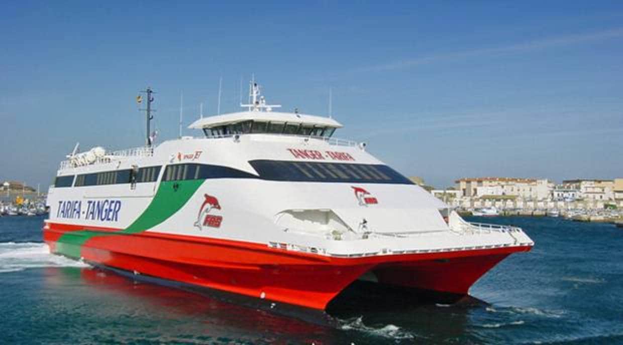 El puerto de Tarifa reabre a la navegación con salidas a Tánger Ciudad