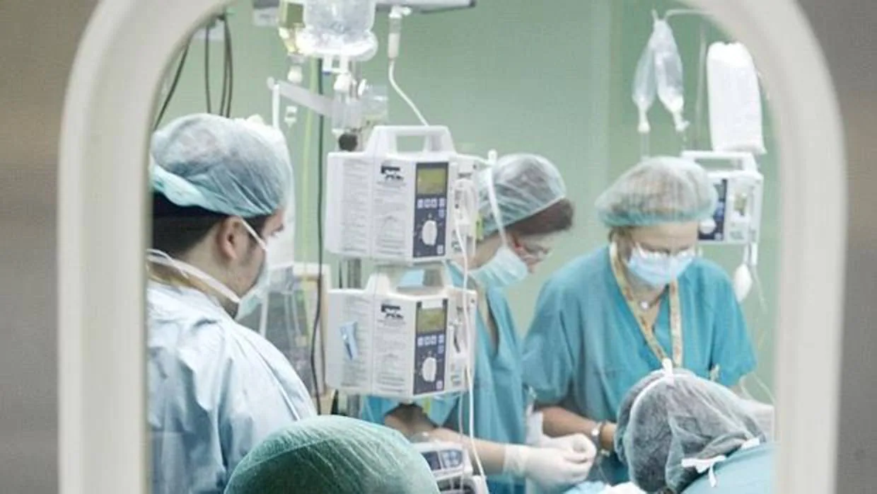El Hospital Puerta del Mar alcanza los cien trasplantes renales durante el pasado 2017