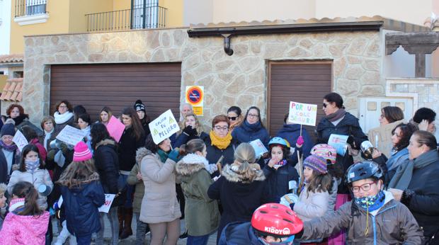 Siguen sin entrar en clase los alumnos del Ana Josefa Mateos de El Cuervo